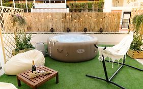 Apulialux Penthouse & Garden Con Spa In Centro